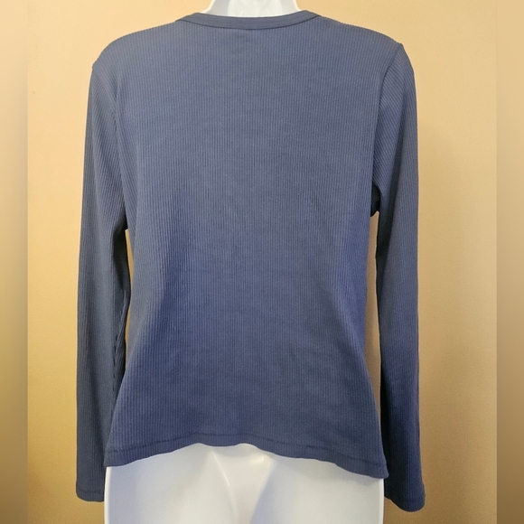 Old Navy Women's Size L Ribbed Longsleeve Top Halway Buttons - Picture 2 of 4